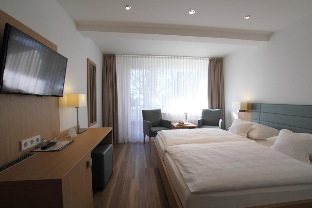Hotel Seepark Garni Uberlingen Exterior foto