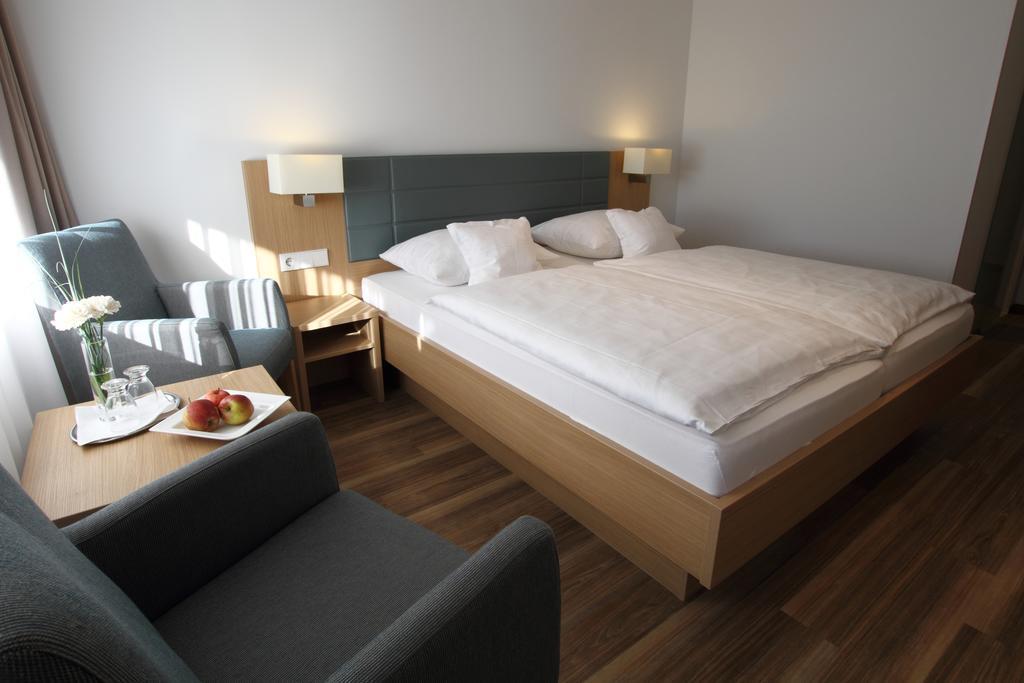 Hotel Seepark Garni Uberlingen Exterior foto